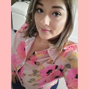 Meet your Posher, Laura